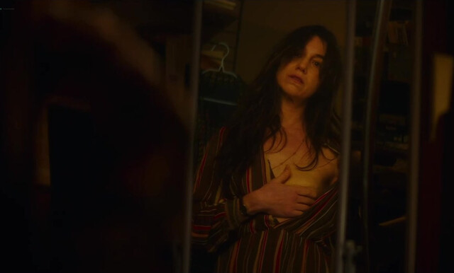 Charlotte Gainsbourg nude, Noée Abita nude - The Passengers of the Night (2022)