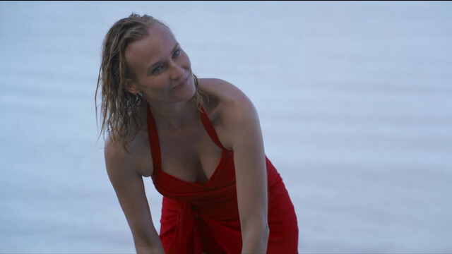 Diane Kruger sexy, Chase Sui Wonders sexy  - Out of the Blue (2022)