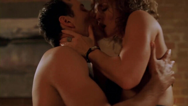 Dina Meyer sexy - Crimes of Passion (2005)