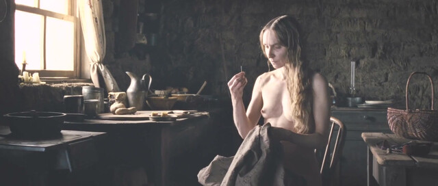 Hilary Swank nude, Miranda Otto nude, Sonja Richte nude - The Homesman (2014)