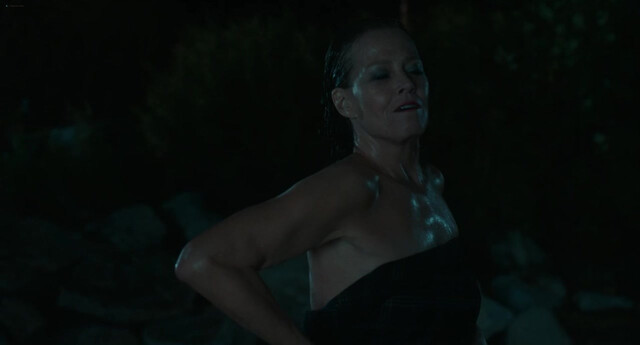 Sigourney Weaver nude - The Good House (2021)