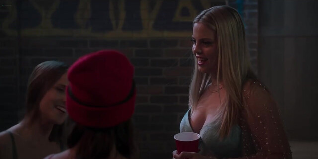 Pauline Chalamet sexy, Reneé Rapp sexy, Amrit Kaur sexy, Alyah Chanelle Scott sexy,Gracie Dzienny sexy - The Sex Lives of College Girls s02e01-08 (2022)