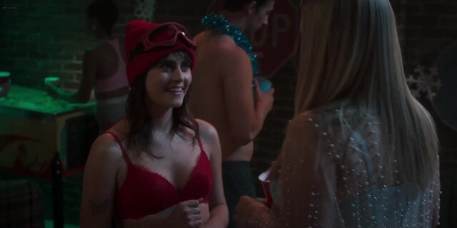 Pauline Chalamet sexy, Reneé Rapp sexy, Amrit Kaur sexy, Alyah Chanelle Scott sexy,Gracie Dzienny sexy - The Sex Lives of College Girls s02e01-08 (2022)