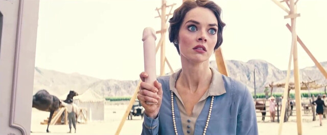 Margot Robbie nude - Babylon (2022)