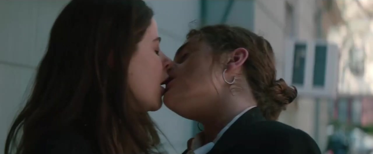 Molly Gordon sexy, Rachel Sennott sexy - Shiva Baby (2020)