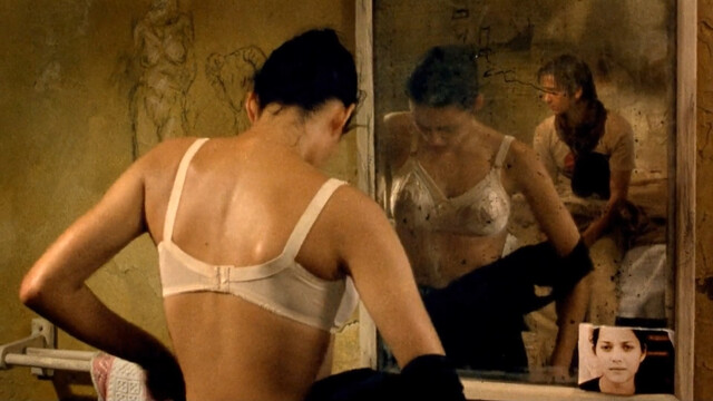 Marion Cotillard nude - Furia (1999)