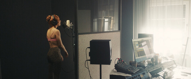 Lina Larissa Strahl sexy, Tijan Marei sexy, Safira Robens sexy, Malene Becker sexy – Alle fur Ella (2022)