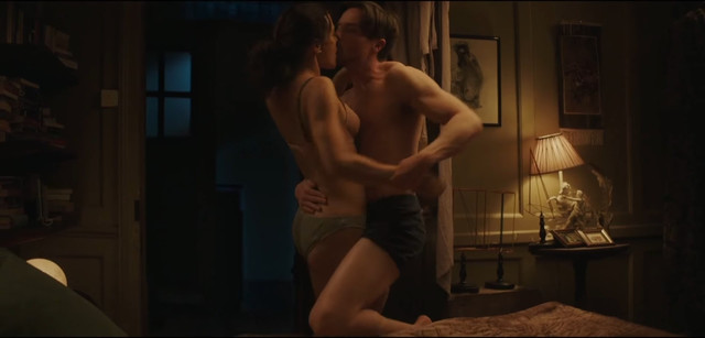 Jessica Brown Findlay sexy - Aftertaste (2020)