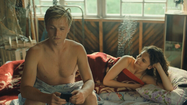 Maryana Spivak sexy, Darya Alypova sexy – Zhuki s03e13 (2022)