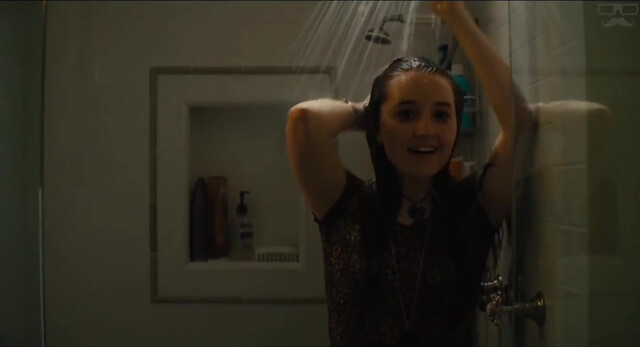 Kaitlyn Dever sexy - Beautiful Boy (2018)