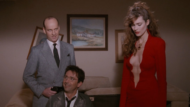 Carol Alt sexy - Speaking of the Devil (Un piede in paradiso) (1991)