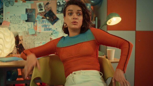 Varvara Fedorovna sexy, Elizaveta Mordashova sexy, Ivanka Osina-Fridman sexy – Lejt Najt Skul s01e04 (2022)