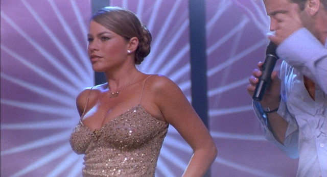 Sofia Vergara sexy, Roselyn Sanchez sexy, Jaci Velasquez sexy – Chasing Papi (2003)