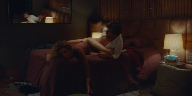 Natalia de Molina sexy, Malena Alterio sexy, Toni Acosta sexy – Mirror Mirror (Espejo, Espejo) (2022)