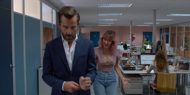 Natalia de Molina sexy, Malena Alterio sexy, Toni Acosta sexy – Mirror Mirror (Espejo, Espejo) (2022)