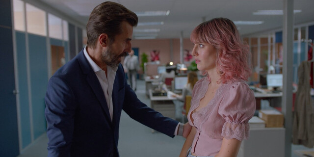 Natalia de Molina sexy, Malena Alterio sexy, Toni Acosta sexy – Mirror Mirror (Espejo, Espejo) (2022)