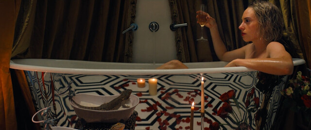 Maya Hawke sexy, Camila Mendes sexy, Alisha Boe sexy, Talia Ryder sexy – Do Revenge (2022)