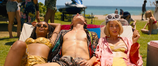 Maya Hawke sexy, Camila Mendes sexy, Alisha Boe sexy, Talia Ryder sexy – Do Revenge (2022)