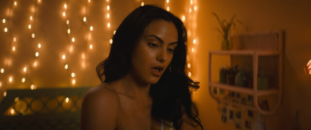 Maya Hawke sexy, Camila Mendes sexy, Alisha Boe sexy, Talia Ryder sexy – Do Revenge (2022)
