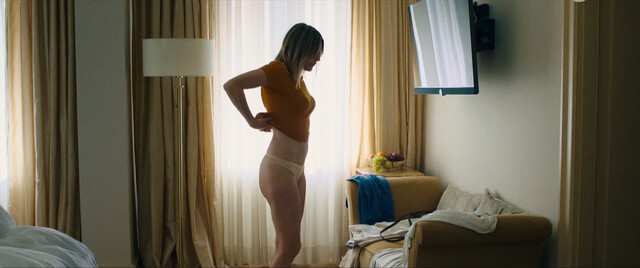 Maike Toussaint sexy, Nele Mueller-Stofen sexy, Zsa Zsa Inci Burkle sexy – All My Loving (2019)