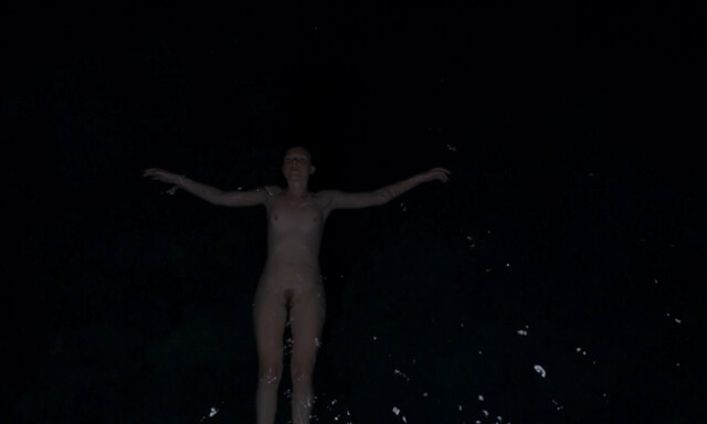 Louise Chevillotte nude - Une femme a la mer (2022)