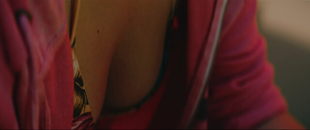 Elisabeth Wabitsch sexy, Antonia Moretti sexy, Valerie Huber sexy – Die letzte Party deines Lebens (2018)