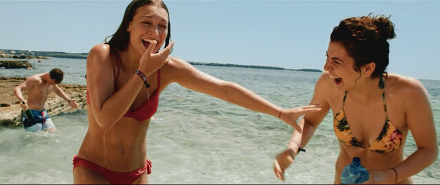 Elisabeth Wabitsch sexy, Antonia Moretti sexy, Valerie Huber sexy – Die letzte Party deines Lebens (2018)