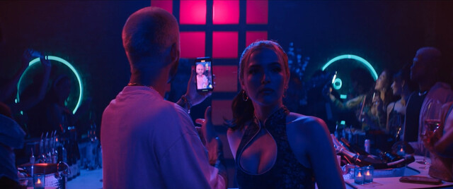 Zoey Deutch sexy - Not Okay (2022)