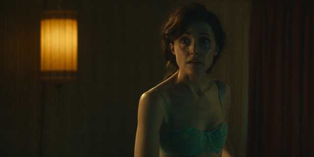 Rose Byrne sexy - Physical s02e04e06 (2022)