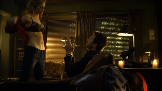 Tricia Helfer sexy - Dark Blue s02 (2010)