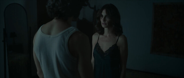 Paz Vega nude - La casa del caracol (2021)