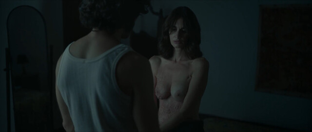 Paz Vega nude - La casa del caracol (2021)