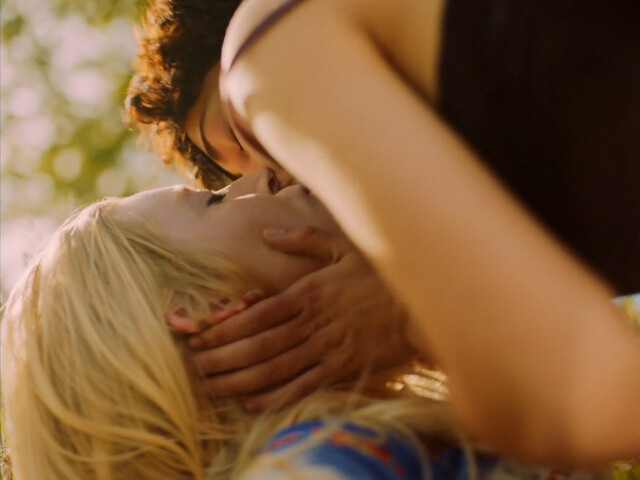 Malva Vela sexy, Nadia Al Saidi sexy, Naira Lleo sexy – How to Screw It All Up (Como mandarlo todo a la mierda) s01e02-06 (2022)