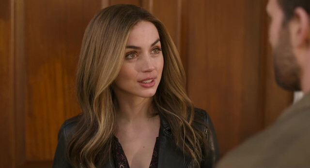 Ana de Armas sexy - Ghosted (2023)