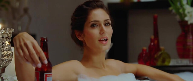 Bruna Abdullah sexy - Grand Masti (2013)