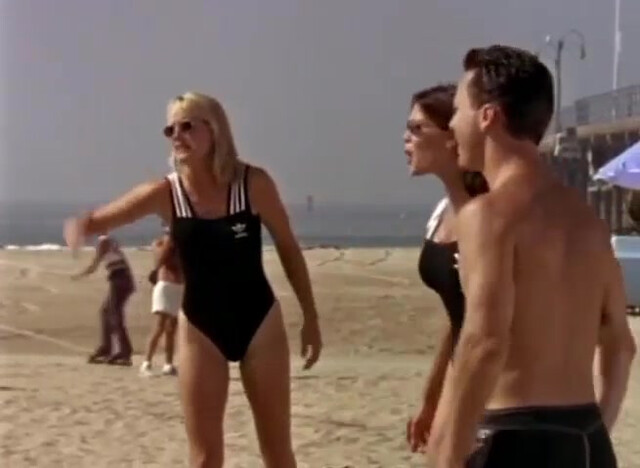 Cindy Ambuehl sexy, Shannon Tweed sexy, Darlene Vogel sexy, Paula Trickey sexy - Pacific Blue s01e01 (1996)