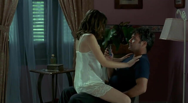 Yoraisi Gomez nude, Ana De Armas nude - Una rosa de francia (2006)