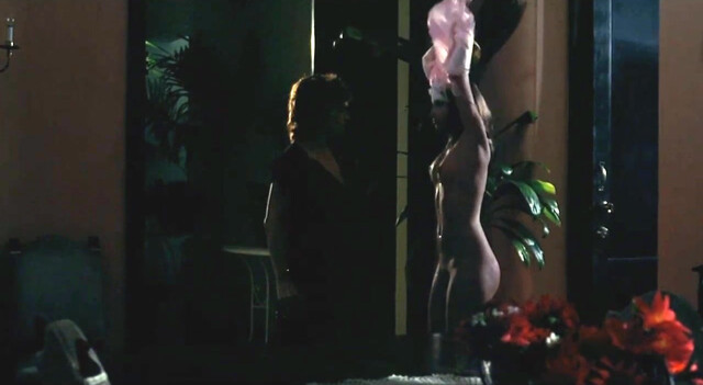 Yoraisi Gomez nude, Ana De Armas nude - Una rosa de francia (2006)