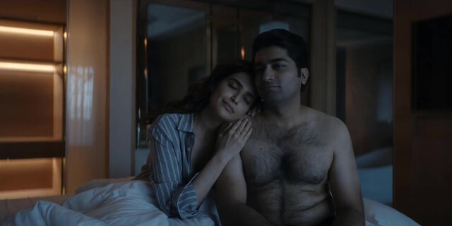 Karishma Tanna sexy - Scoop s01e03,04 (2023)