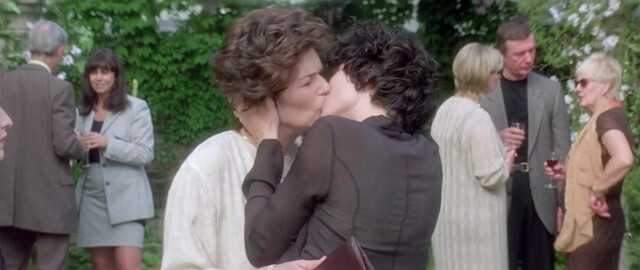 Andie MacDowell sexy, Anna Chancellor sexy - Crush (2001)