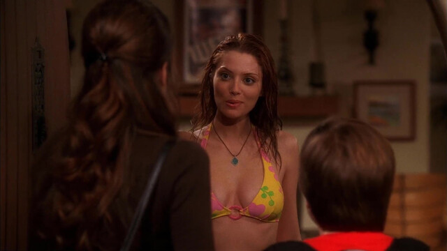 April Bowlby sexy, Gail O'Grady sexy, Marin Hinkle sexy - Two and a Half Men s03e19,20 (2006)