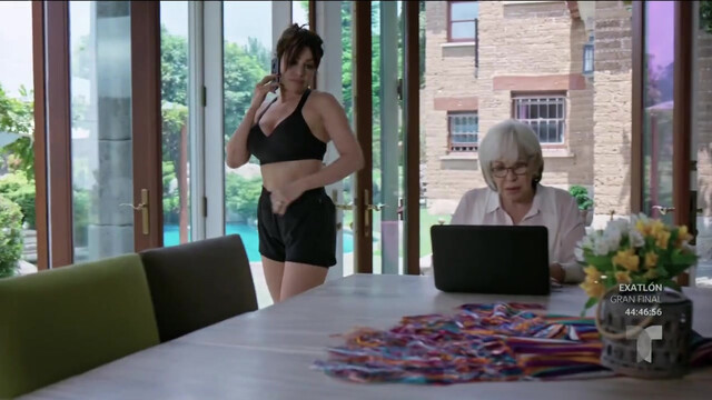 Dayana Garroz sexy - El señor de los cielos s07e29 (2019)