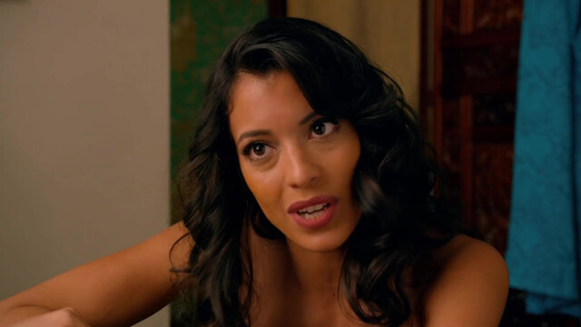 Stephanie Sigman sexy - Narcos s01e03 (2015)