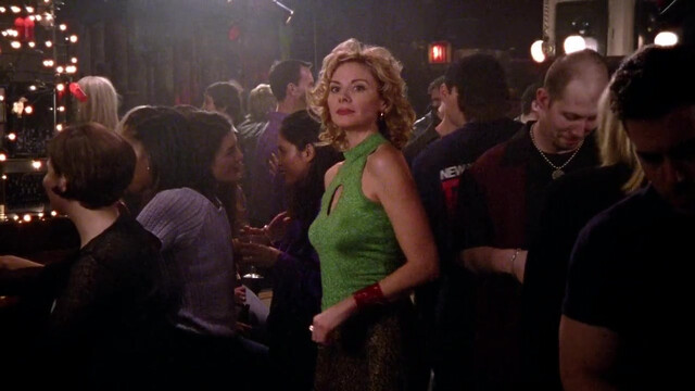 Kim Cattrall nude - Sex and the City s03e01 (2000)