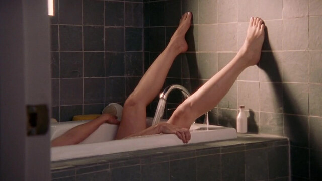 Kim Cattrall sexy - Sex and the City s04e08 (2001)