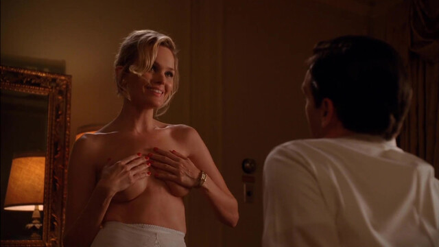 Sunny Mabrey sexy - Mad Men s03e01 (2009)