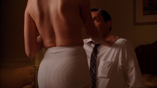 Sunny Mabrey sexy - Mad Men s03e01 (2009)