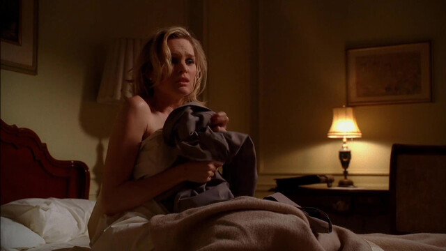 Sunny Mabrey sexy - Mad Men s03e01 (2009)