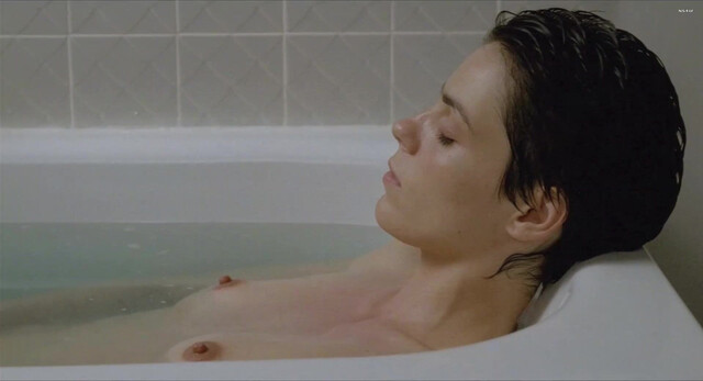 Elizabeth Bourgine nude, Emmanuelle Seigner nude - Cours prive (1986)