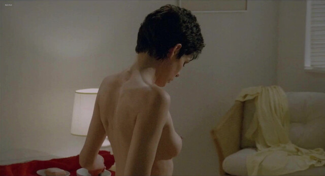 Elizabeth Bourgine nude, Emmanuelle Seigner nude - Cours prive (1986)